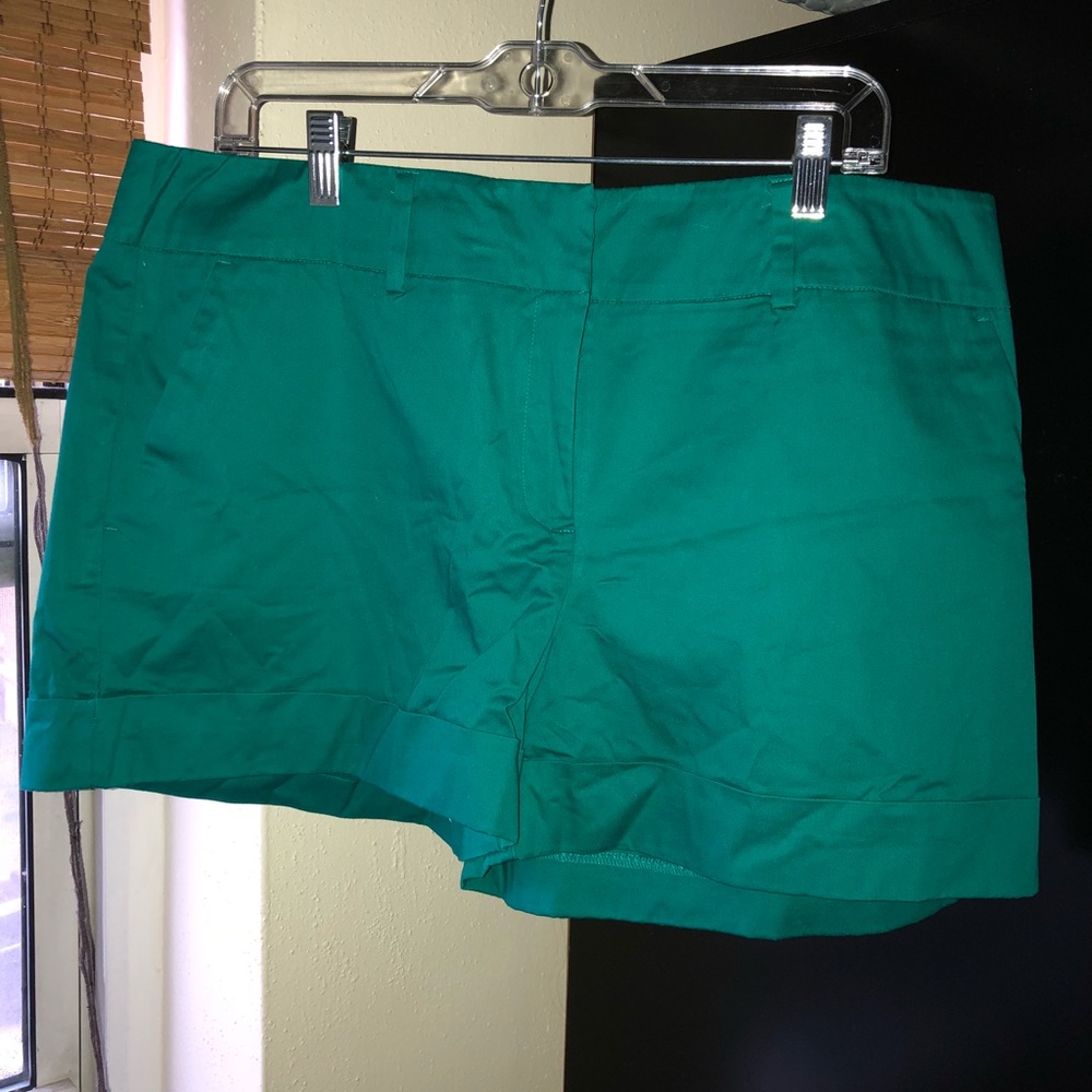 New York & Company 4in Shorts